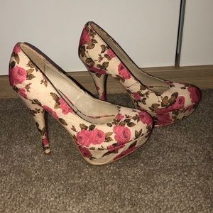Kate & Mel floral pumps